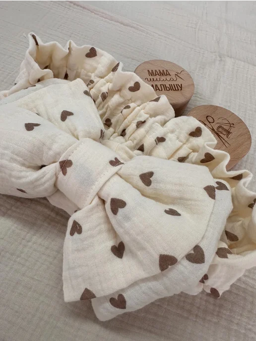 Muslin_nasledia Бант на конверт для выписки новорожденного на резинке, белый, фото 2